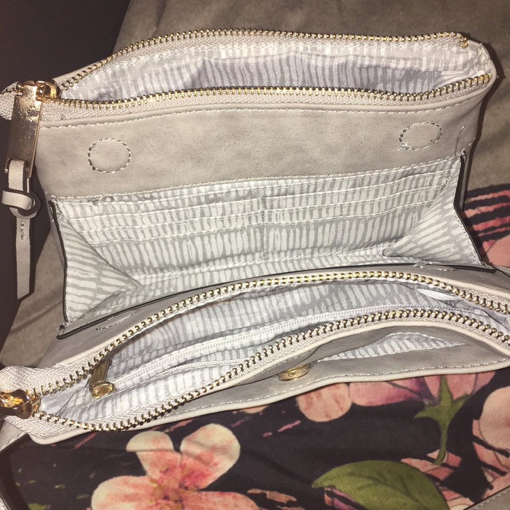 Purse - Picture 3 of 4